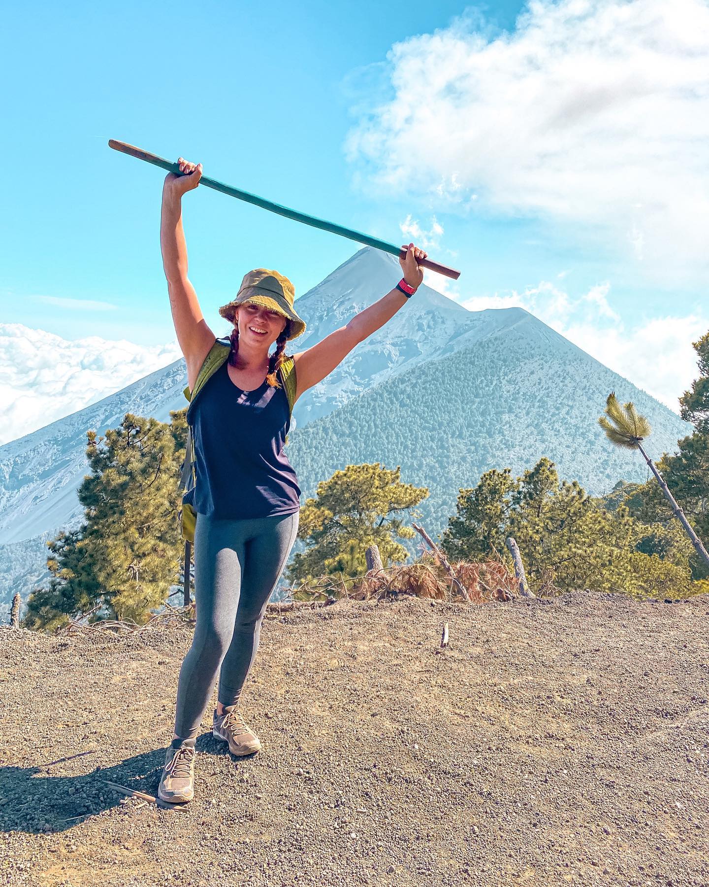 Жінка безкоштовно живе в гарних будинках по всьому світу вже декілька років: як їй це вдається